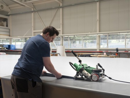 Автоматический сварочный аппарат Униплан 500 - сварка полимерных материалов